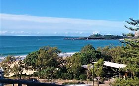 Mooloolaba Beachfront Apartment In Sandcastles
